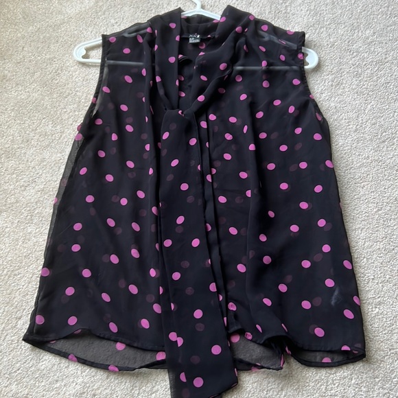 F21 polka dot blouse - Picture 1 of 2